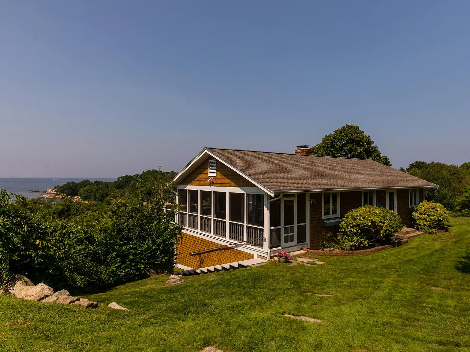 7 Cardinal Ln — Photo 1