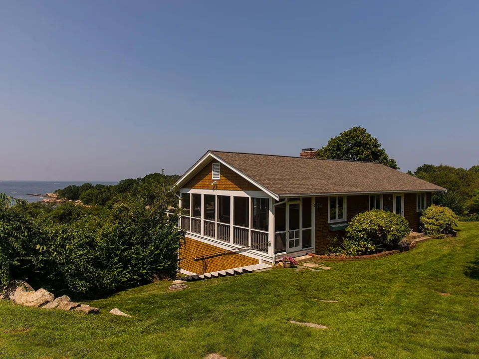 7 Cardinal Ln