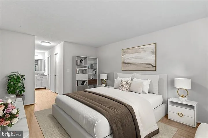 8360 Greensboro Dr #306 — Photo 22
