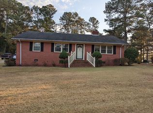 402 Pineview Rd, Clinton, NC 28328