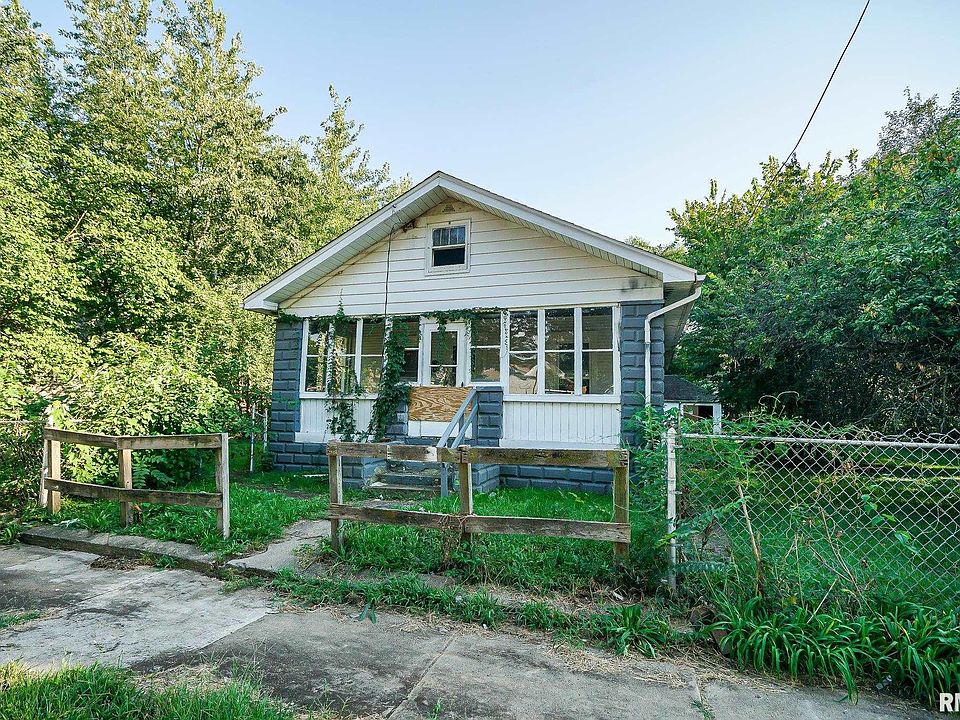 2nd image of 1926 W Howett St