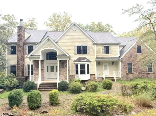 1 Beaver Brook Rd, Clinton Twp., NJ 08801