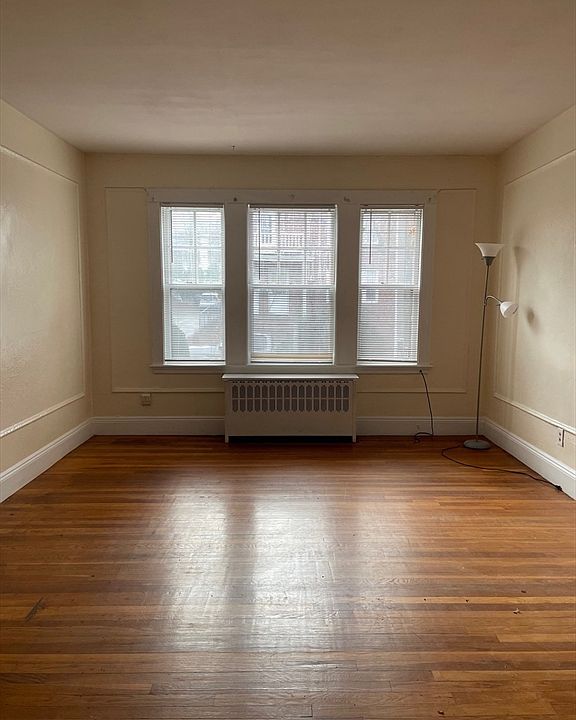 1st image of 25 Hatherly Rd #1