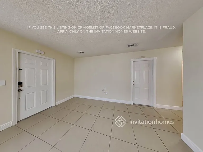 16099 SW 138th Pl — Photo 4