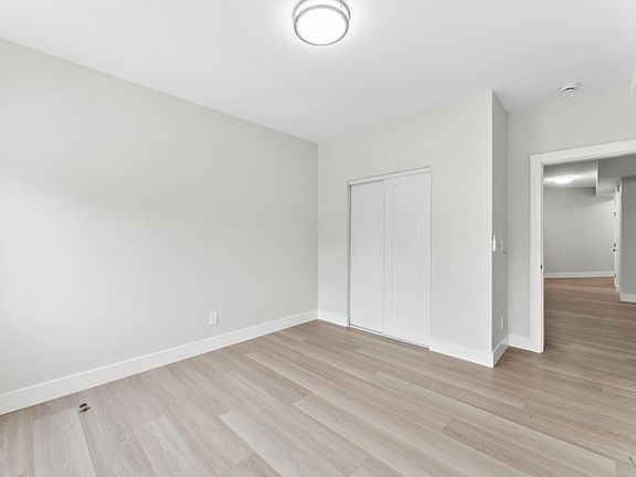 5th image of 220 Saint Charles Ave #2