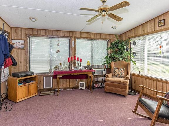 3rd image of 708 3rd Ave W
