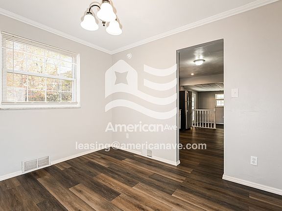 1039843_003_living_room_14142390.jpg