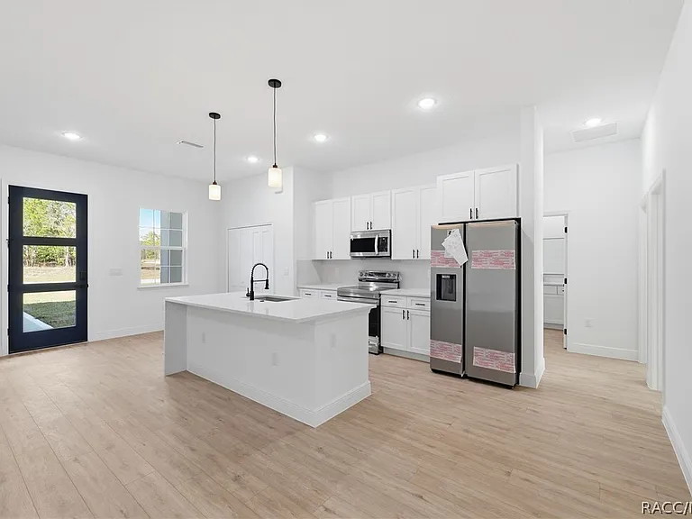 2652 W Paragon Ln — Photo 18