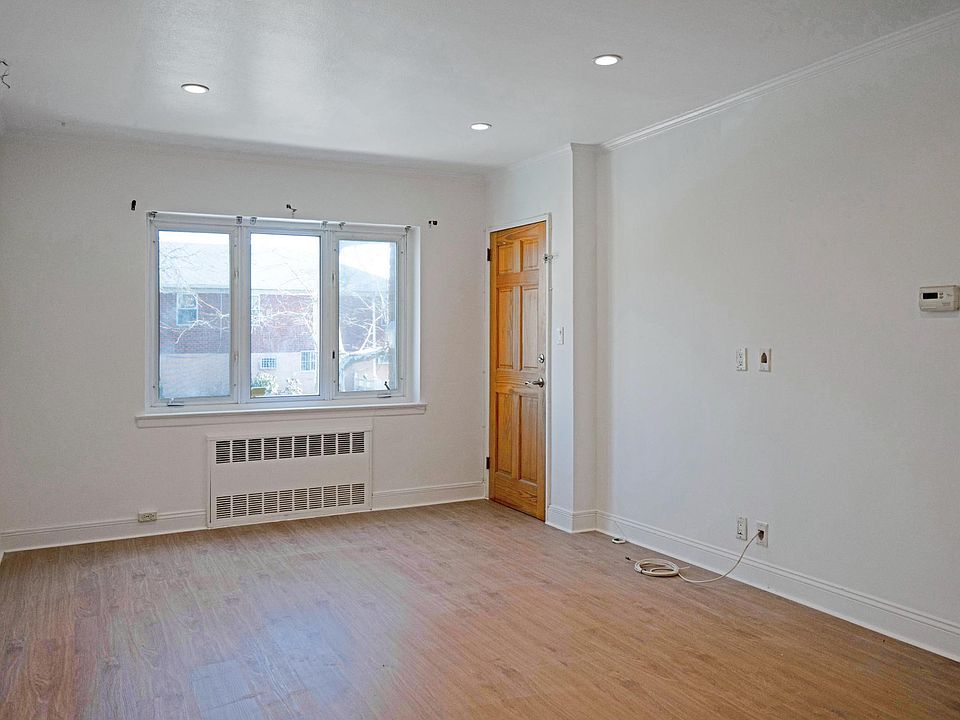1st image of 5306 208th St #1