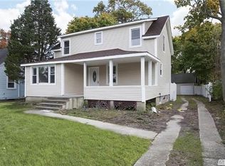 40 Terrell St, Patchogue, NY 11772