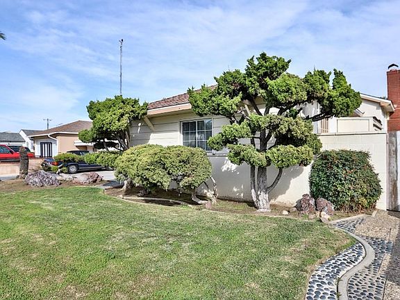 2nd image of 11422 Morgan Ln