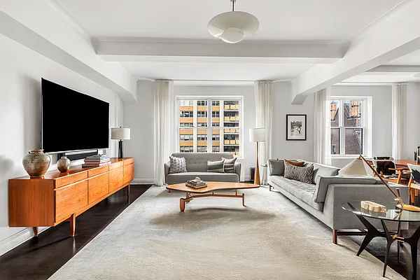 Sold by Sotheby's International Realty | media 3