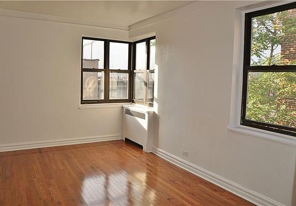 3rd image of 57 Park Ter W APT 4A