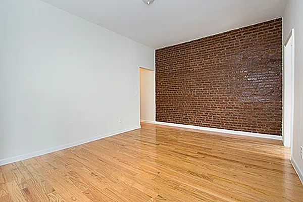 Rented by Manor Management | media 23