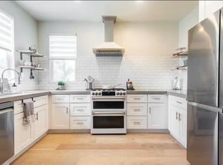 4046 Peninsula Dr, Carlsbad, CA 92010