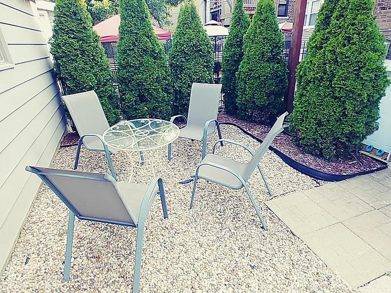 1925 N Albany Ave #3R — Photo 5