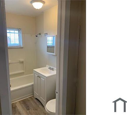 4th image of 1135 Akron St #1135A