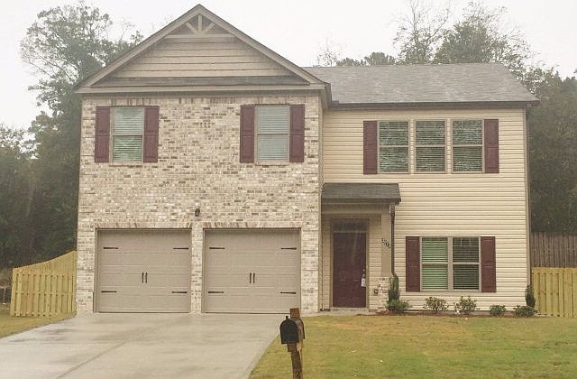 1st image of 3210 Woodlands Dr