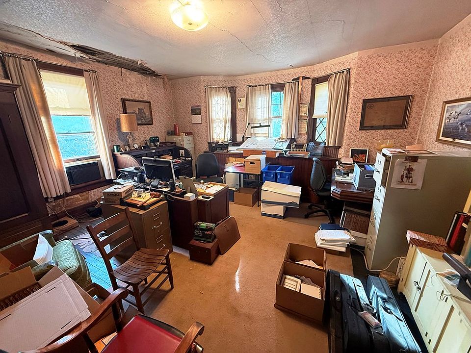 43rd image of 117 Reid St