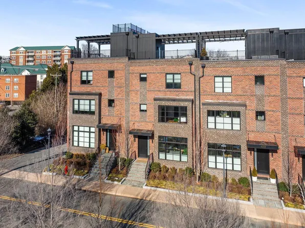 1031 E Water St, Charlottesville, VA 22902