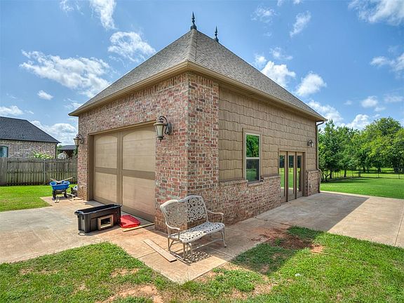 2nd image of 10925 San Lorenzo Dr