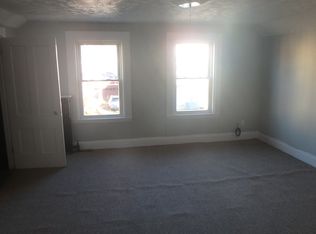 40 Summer St APT 2, Auburn, ME 04210