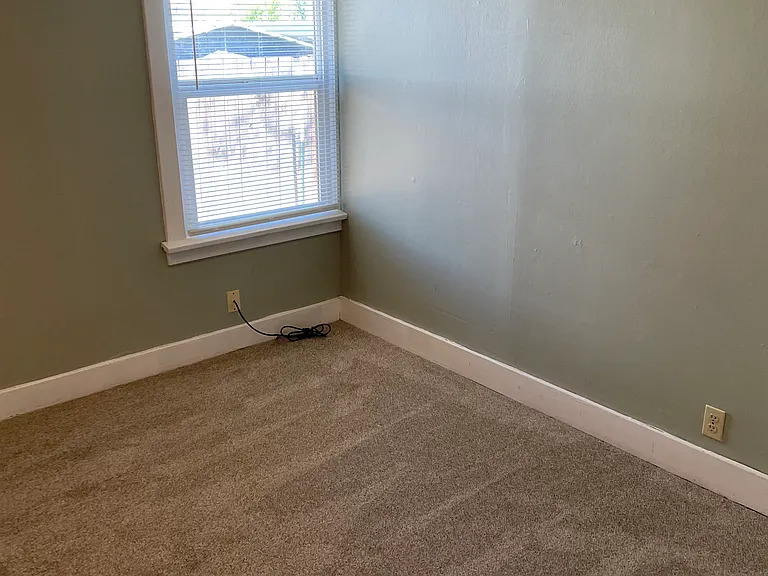 2709 E 16th Ave — Photo 7
