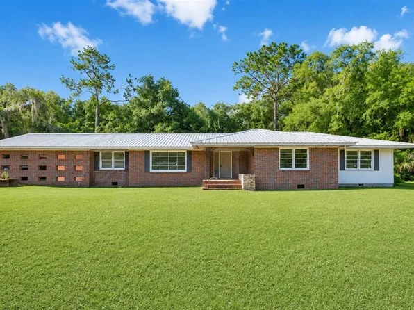 2107 GOLF DRIVE, PALATKA, FL 32177