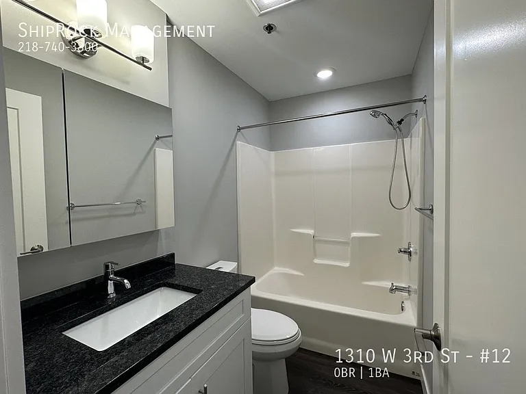 1310 W 3rd St #12 — Photo 11