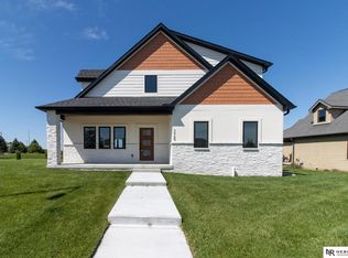 7769 S 94th Bay, Lincoln, NE 68526