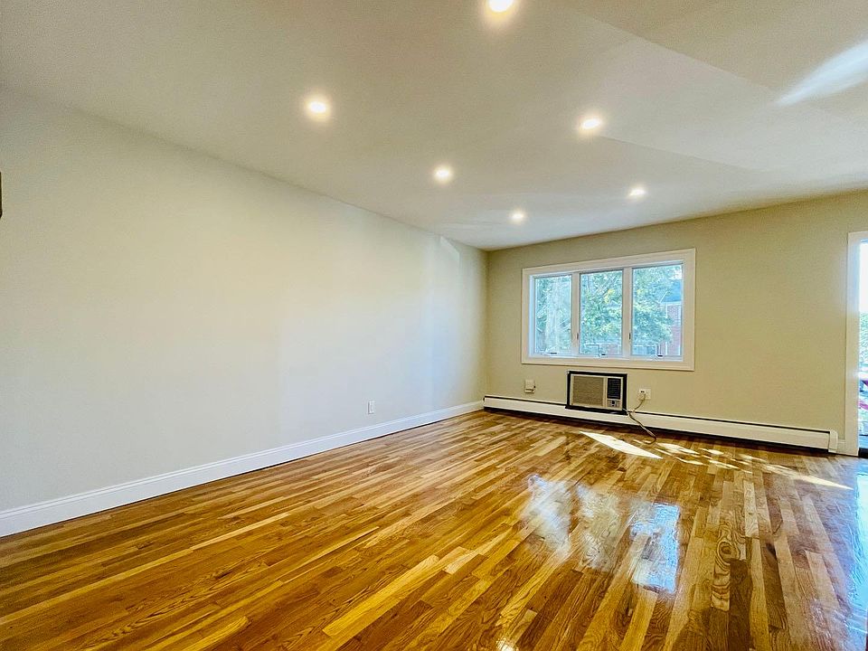 1st image of 14451 25th Dr Floor 2