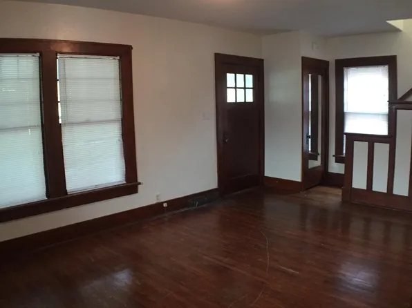 519 Church St, Iowa City, IA 52245
