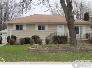 632 W Girard Ave, Madison Heights, MI