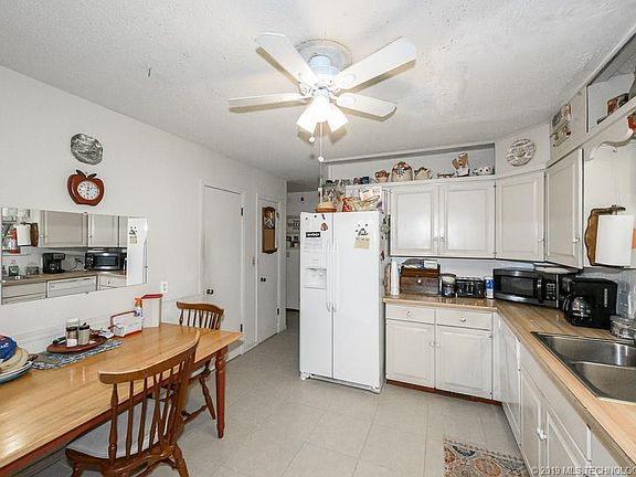 4th image of 61 Pegilou Ln