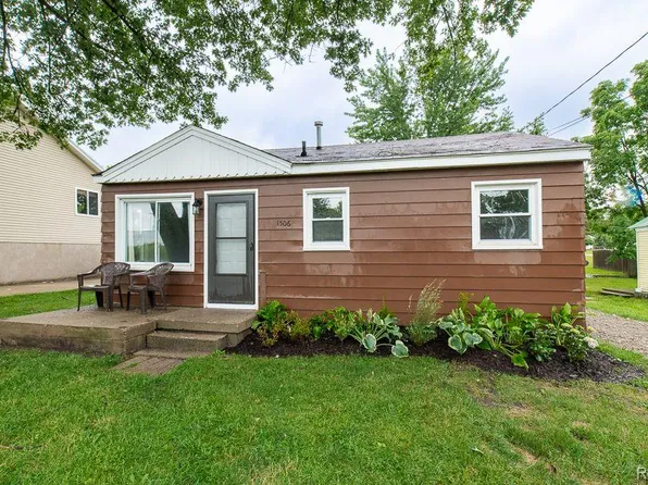 1506 E Scottwood Ave, Burton, MI 48529