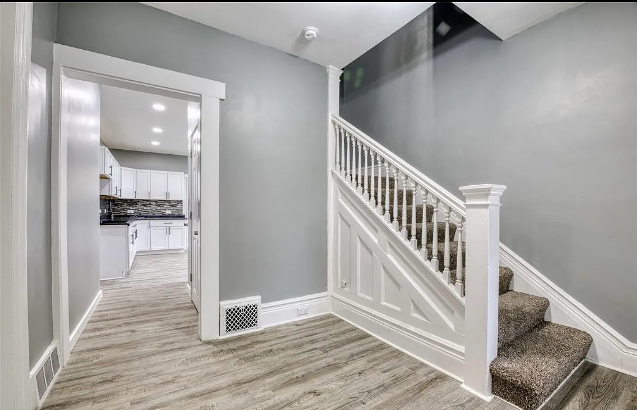 3 bed, 1301 sqft, $1,600 — Photo 2