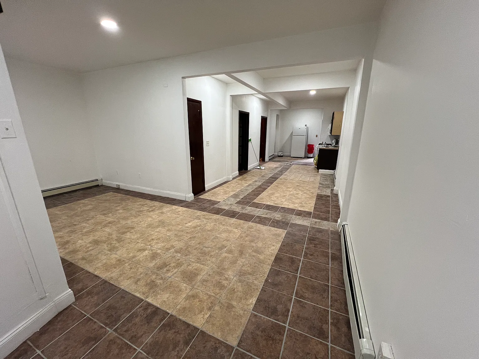 416 Park Ave — Photo 2