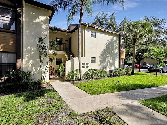 3rd image of 4527 Carambola Circle S #27284