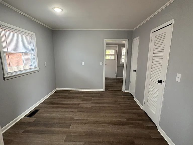 723 South Ave — Photo 6