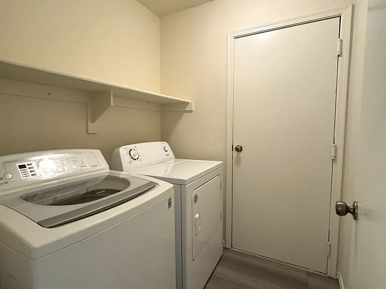131 S Sean Dr — Photo 28