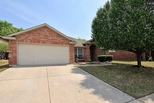 324 Marsha St Photo 1
