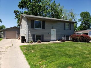 1201 Fairmeadows Rd, Marshalltown, IA 50158