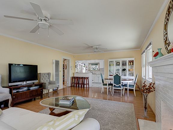 5th image of 323 Sefton Ave