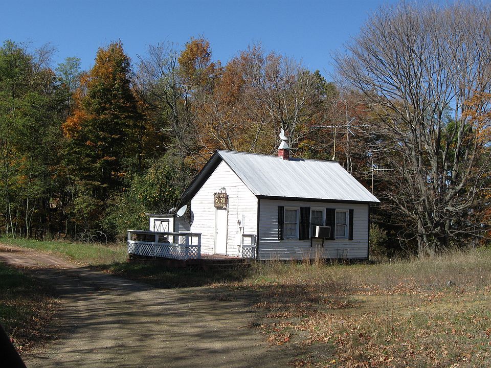 2nd image of 1900 Schoolhouse Road