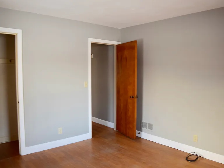 1721 Lloyd Ave — Photo 6