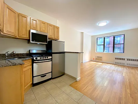 Rented by Bond New York | media 3
