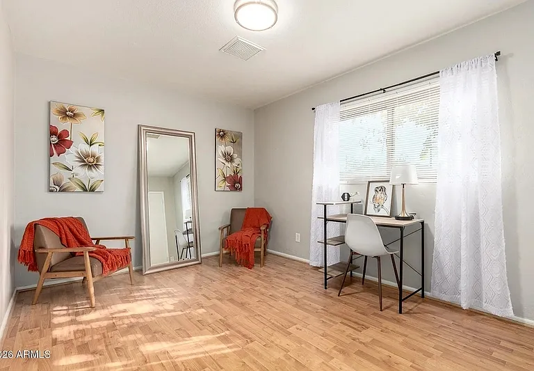 1412 W 7th Pl — Photo 6