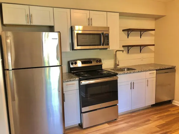 1040 Montgomery St, Starkville, MS