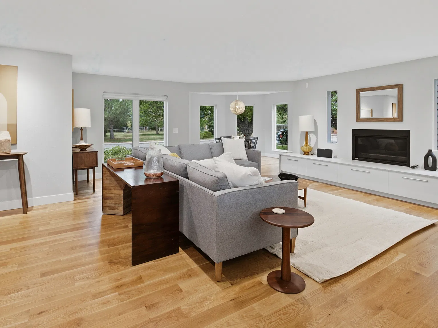 4557 Apple Way — Photo 3