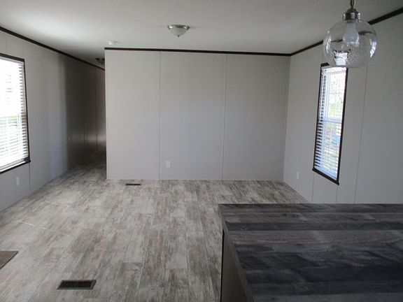 3rd image of 11822 N College Ave